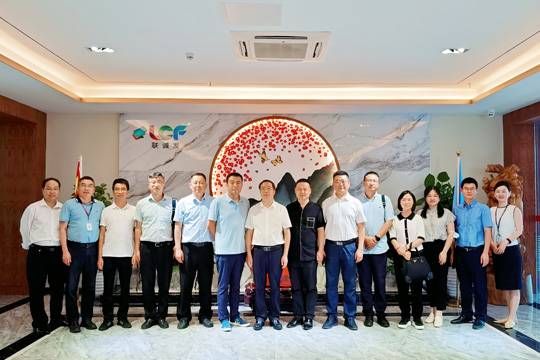 安顺市文化考察团莅临333体育参观调研 