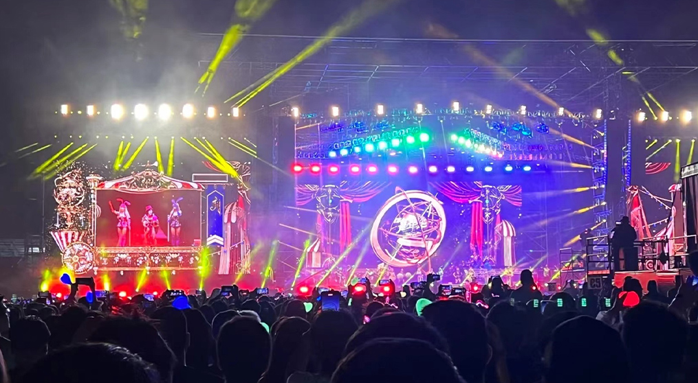 333体育LED冰屏和荧光棒系列产品“嗨爆”周杰伦悉尼演唱会！